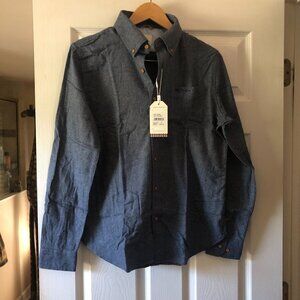 🏷️ NWT:  Ben Sherman Flannel Button Down Shirt - Size Small